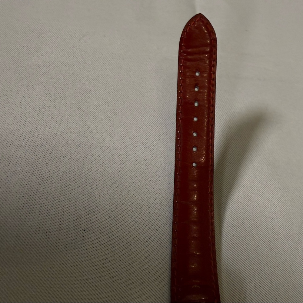 Gucci 3000M Vintage Stripe Dial Watch (Red/Navy) w/ COA & Two Straps - Picture 5 of 7